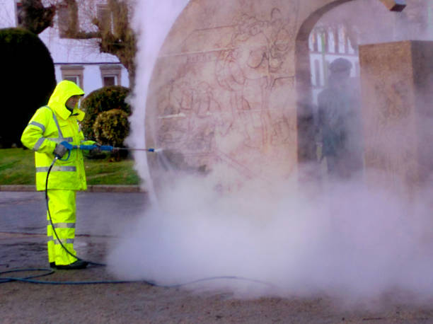 Best Commercial Building Pressure Washing  in Iron Mountain, MI
