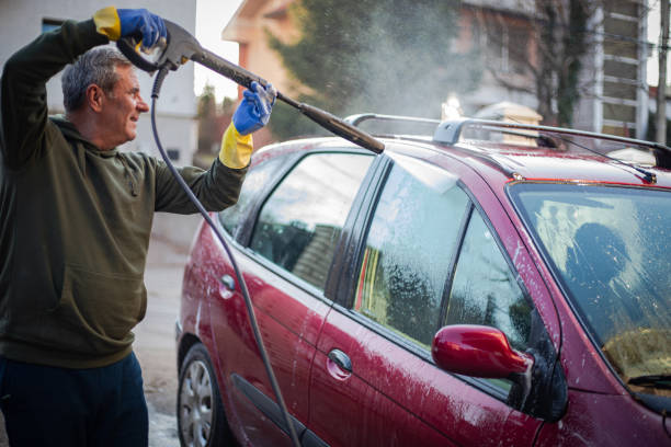 Best Affordable Pressure Washing  in Iron Mountain, MI